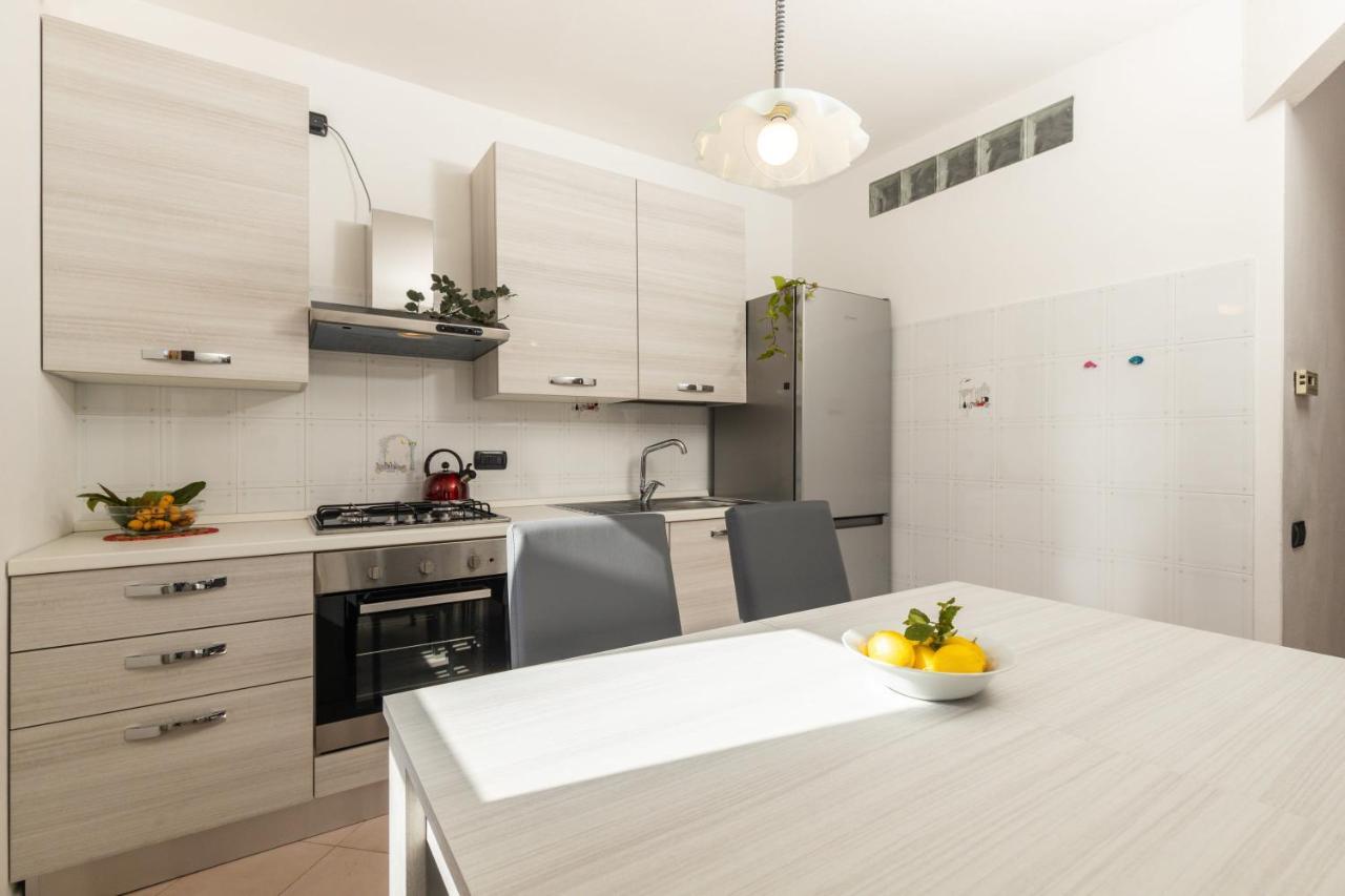 Ferienwohnung Casa A Due Passi Dal Mare Àrbatax Exterior foto