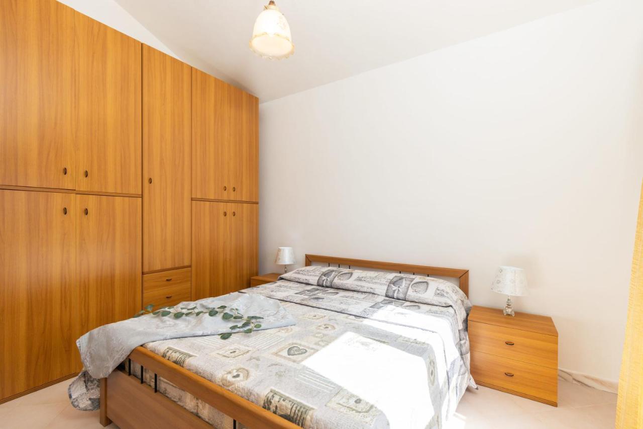 Ferienwohnung Casa A Due Passi Dal Mare Àrbatax Exterior foto