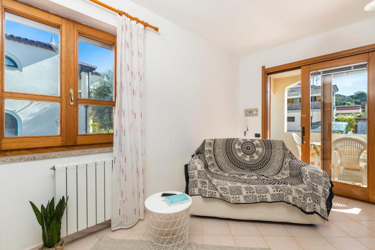 Ferienwohnung Casa A Due Passi Dal Mare Àrbatax Exterior foto