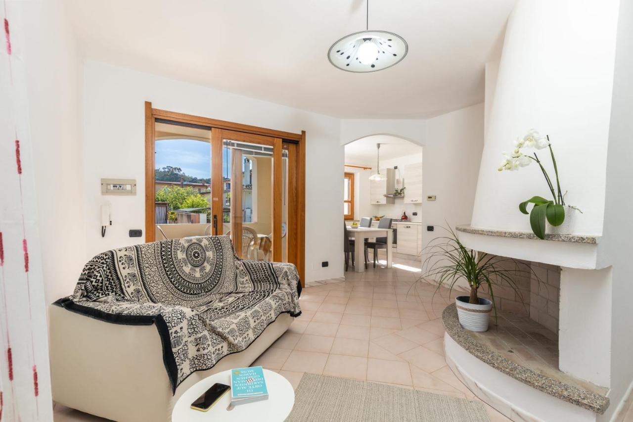 Ferienwohnung Casa A Due Passi Dal Mare Àrbatax Exterior foto