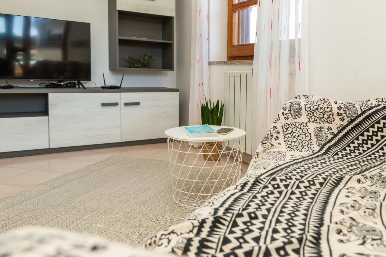 Ferienwohnung Casa A Due Passi Dal Mare Àrbatax Exterior foto