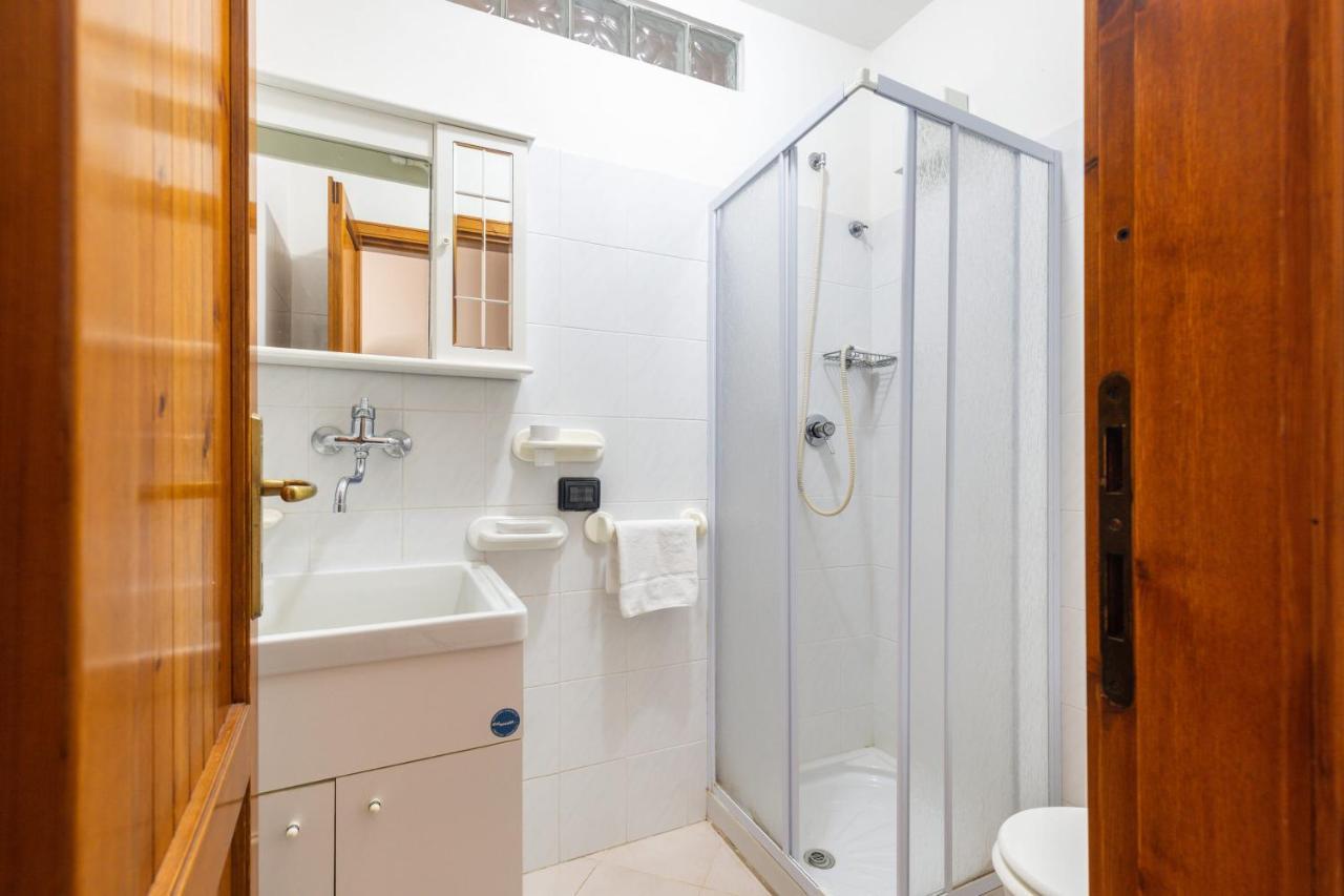 Ferienwohnung Casa A Due Passi Dal Mare Àrbatax Exterior foto
