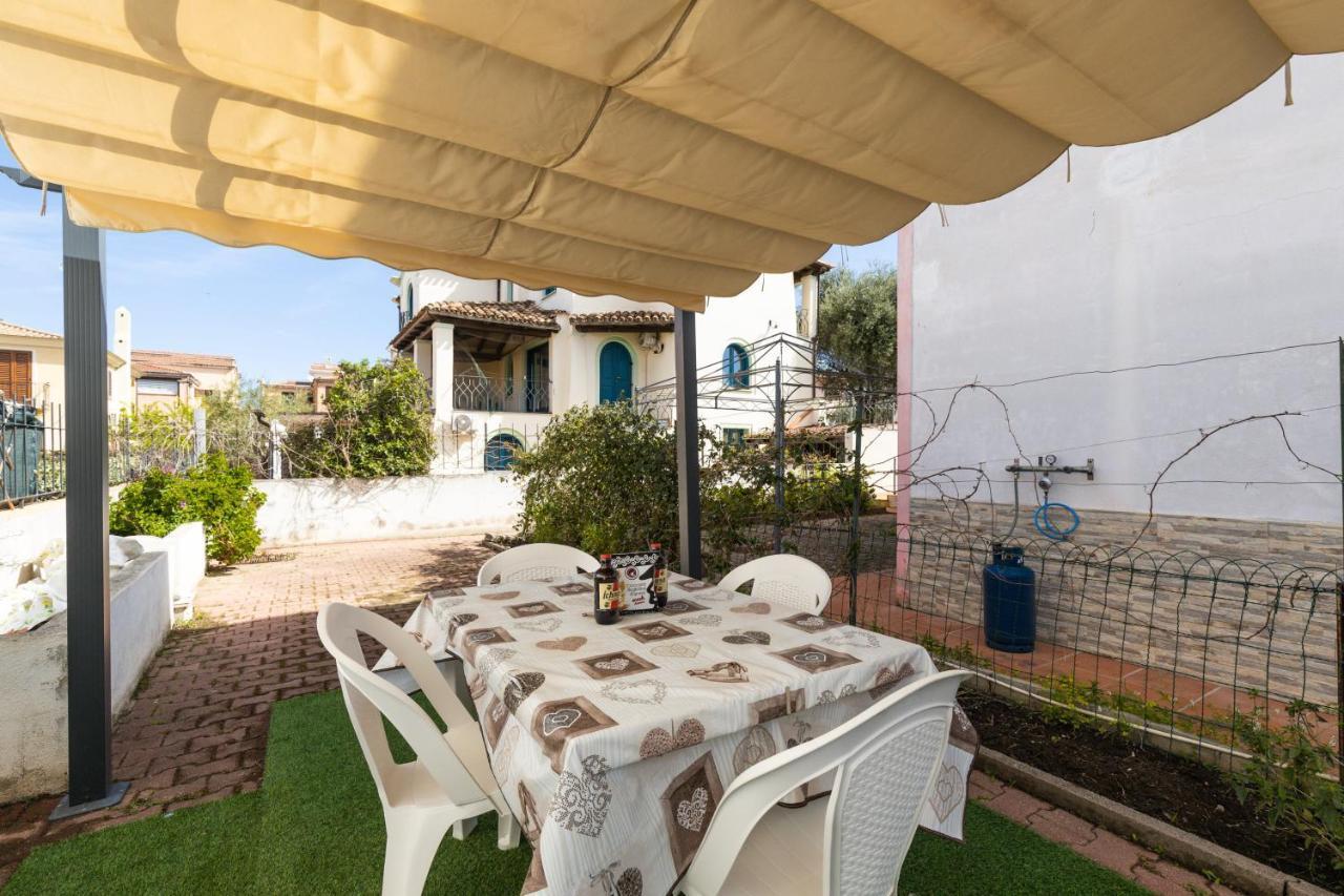 Ferienwohnung Casa A Due Passi Dal Mare Àrbatax Exterior foto